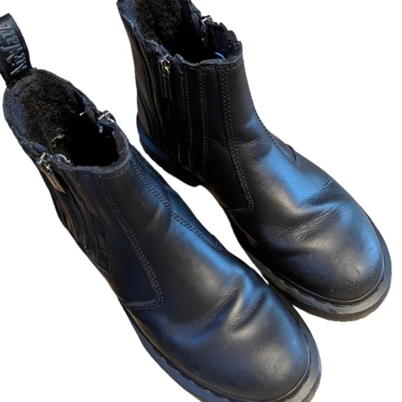 Dr Martens 2976 Alyson Winter Grip Zip-Up Black Leather Women's Ankle Boots  (8)